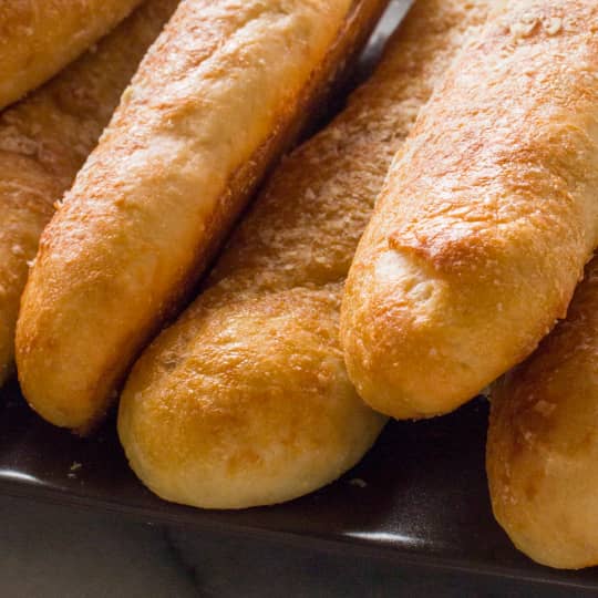 Love Chain Restaurants' Breadsticks? Here's How to Make Them at Home